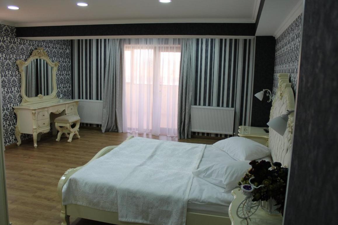 Hotel Grand Palace أخالتسيخه المظهر الخارجي الصورة